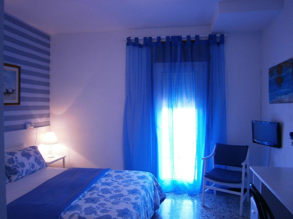 Hostal Don Pepe Figueres (Girona) Exterior foto
