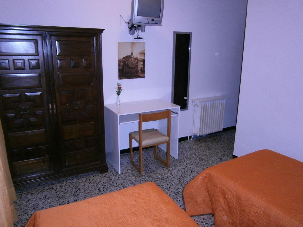 Hostal Don Pepe Figueres (Girona) Exterior foto